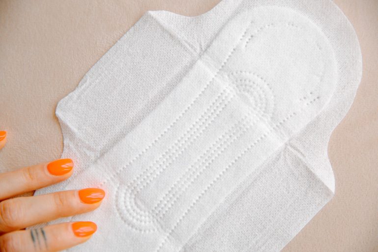 The health dangers of wearing your sanitary pad for too long - KAYA 959