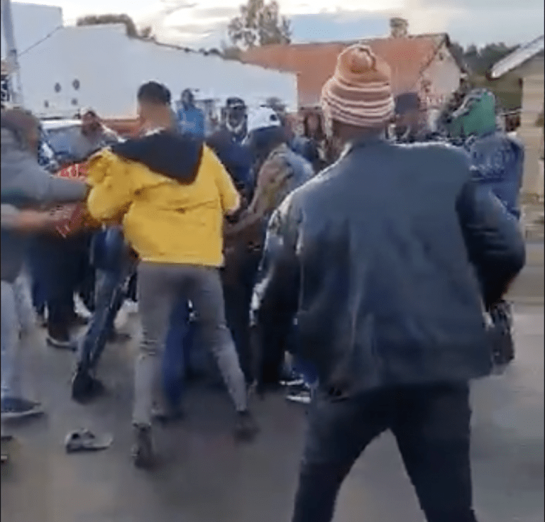 GRAPHIC CONTENT: Mob justice attacks on the rise in South Africa | KAYA 959